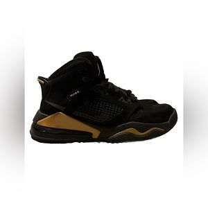black and gold jordan mars 270